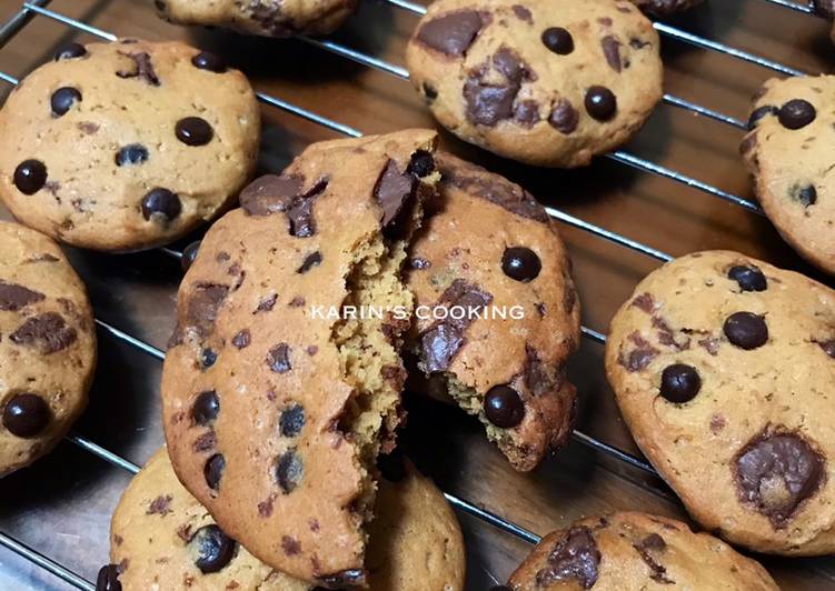 Chewy Chocolate Chip Cookies