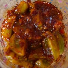 Green tomato pickle (Lila tomatanu athanu) A picture of Green tomato pickle (Lila tomatanu athanu).