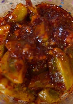 A picture of Green tomato pickle (Lila tomatanu athanu).