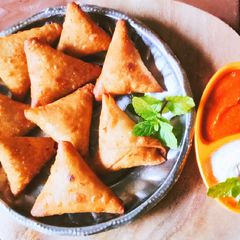 A picture of Leftover chapati samosa.