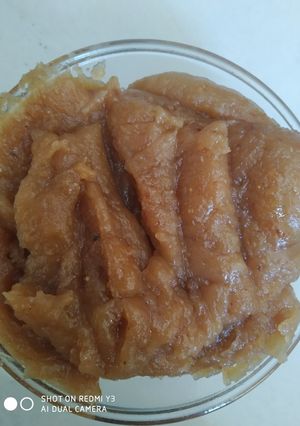 ગોળ નો શિરો (Jaggery Sheera Recipe In Gujarati) રેસીપી મુખ્ય ફોટો