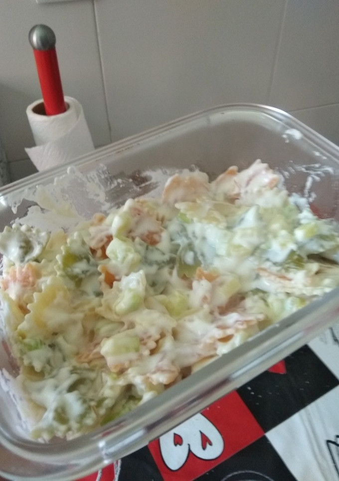 Una foto de 🍝 Pasta vegetal con calabacín y salsa de queso
