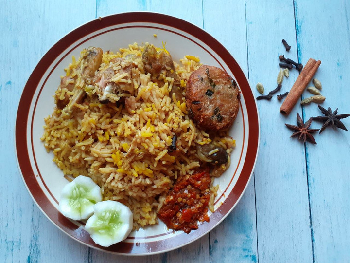 Standar Resep memasak Nasi Kebuli Ayam (magic com)  lezat