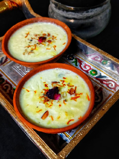 केसर आलू खीर (Kesar Aloo Kheer Recipe in Hindi) रेसिपी मुख्य फोटो