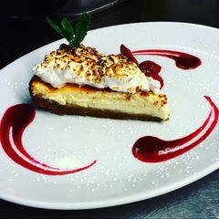 A picture of Baked Lemon Cheesecake.