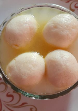 रसगुल्ला (Rasgulla recipe in marathi) रेसिपी चे मुख्य फोटो 