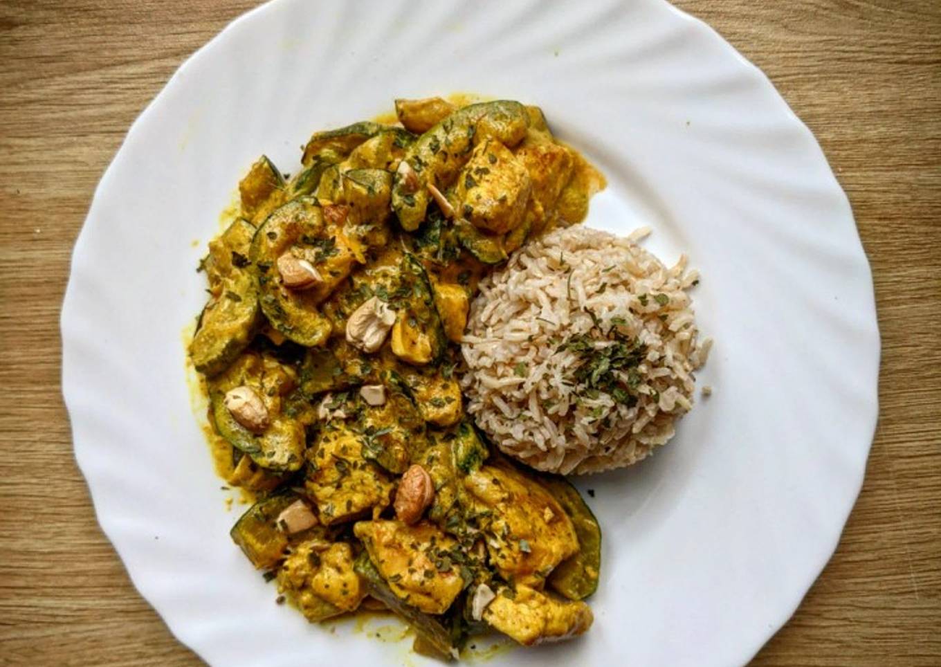 Poulet mariné au lait de coco et courgettes
