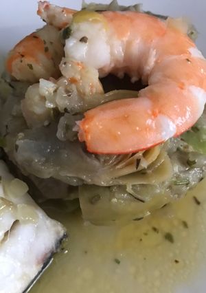 Una foto de Alcachofas salteadas con langostinos