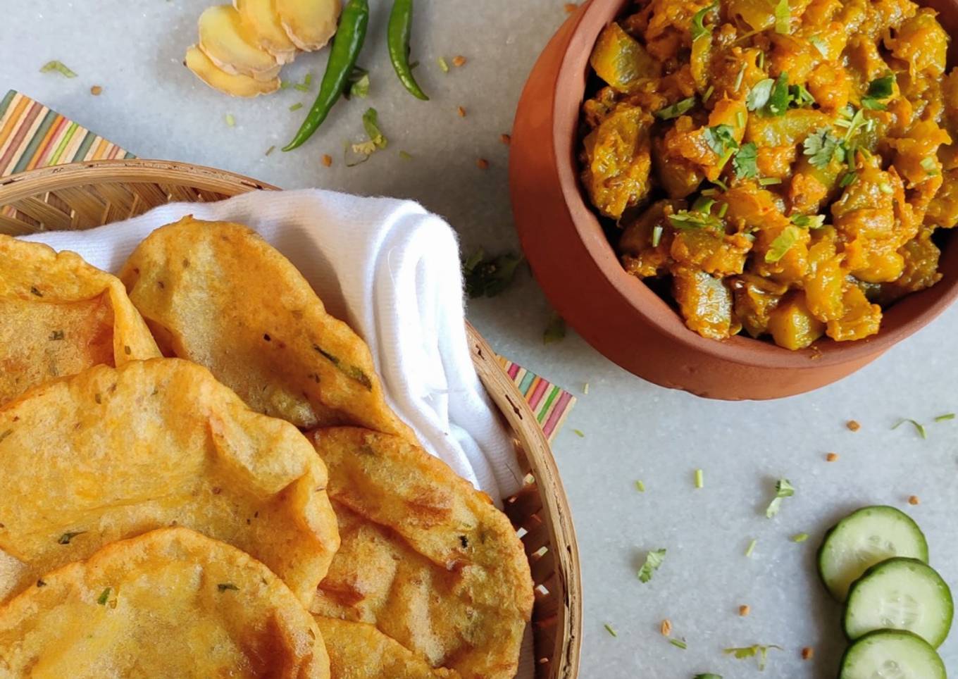 Aloo ki poori with Khatha Meetha Petha (kaddu)