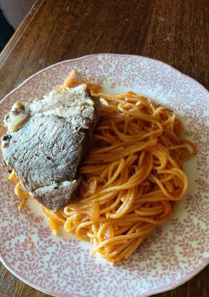 Una foto de Tallarines rápido con carne a la cacerola