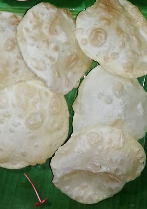 A picture of Luchi(puri).