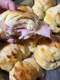 Medialunas Rellenas de jamón y queso 🥐