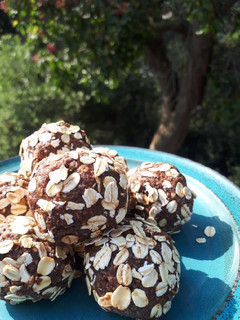 A picture of Cacao energy balls.