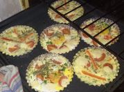 Una foto de pimiento con huevo al horno