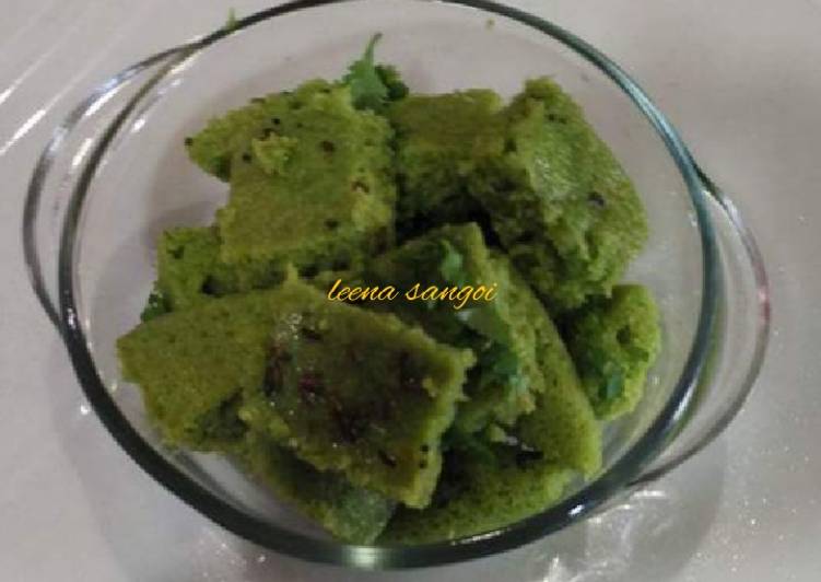 Rawa palak dhokla