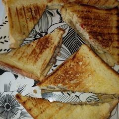 A picture of Grilled sandwich.