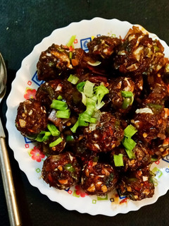 वेज मंचूरियन ड्राई (veg manchurian dry recipe in Hindi) रेसिपी मुख्य फोटो