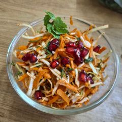 A picture of Cabbage carrot tangy salad.