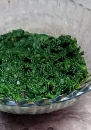 A picture of Dhaniya Chutney.