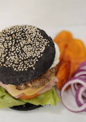 Una foto de Black burger