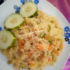 A picture of Stir fry veggie rice.