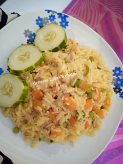 A picture of Stir fry veggie rice.