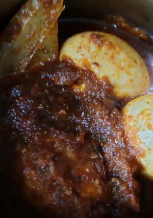 ডিমের ঝাল ঝোল (Dimer jhal jhol recipe in Bengali) রেসিপির প্রধান ছবি
