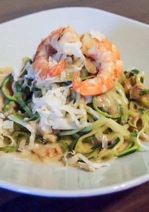 Foto principal de Spaguetti de calabacín al curry con langostinos