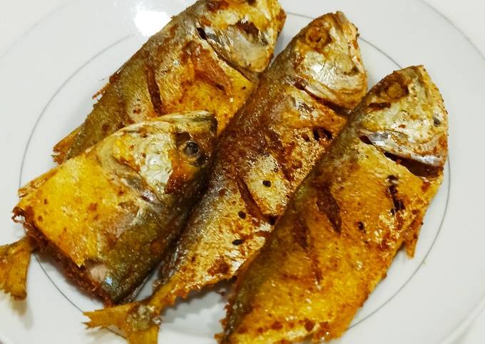 Ikan Kembung Goreng Kuning