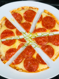 Una foto de Pizzas con tortillas mexicanas