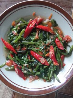 Foto resep Tumis kangkung pedas