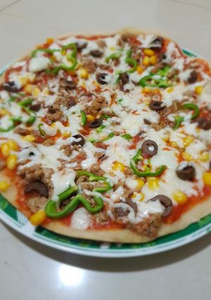 صورة لوصفة بيتزا بالشاورما 😻🤤😋💛