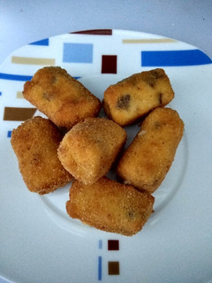 Una foto de Croquetas de cecina y queso de cabra