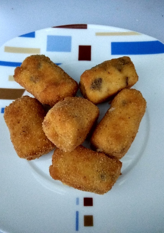 Una foto de Croquetas de cecina y queso de cabra