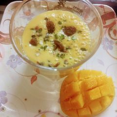 A picture of Mango lassi.