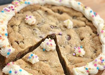 Fresh, Serving Recipe Easy Chocolate Chip cookie CAKE Savory Delicious