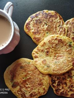 बेसन चीला (besan cheela recipe in hindi) रेसिपी मुख्य फोटो