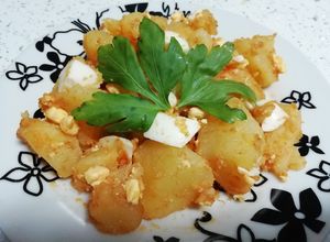 Una foto de Cachelos de patatas y huevo