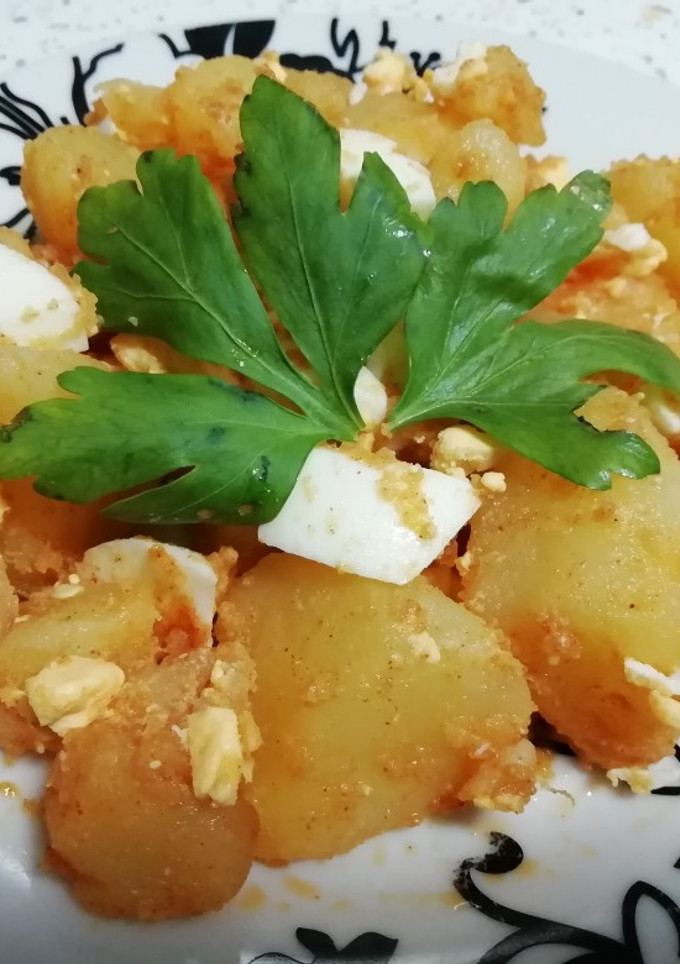 Una foto de Cachelos de patatas y huevo