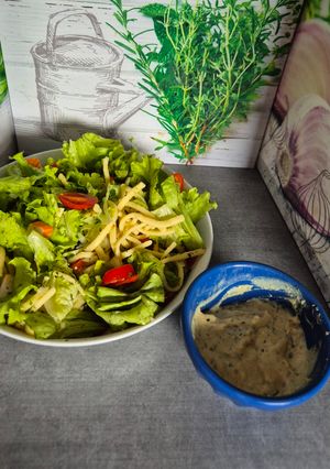 Une photo de Salade Fraîcheur Avocat 🥑 et Surimi😃