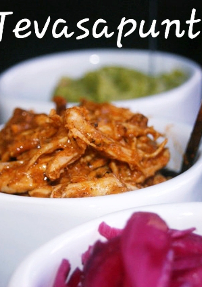 Una foto de Tacos cochinita pibil 💥 🌮 🌶 💥
