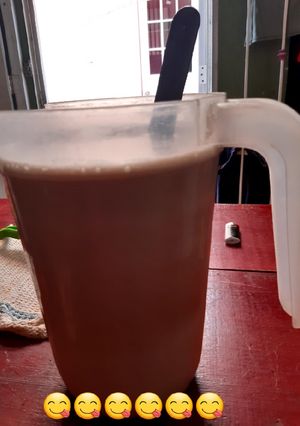 Una foto de Licuado de plátanos 🍌🍌🍌