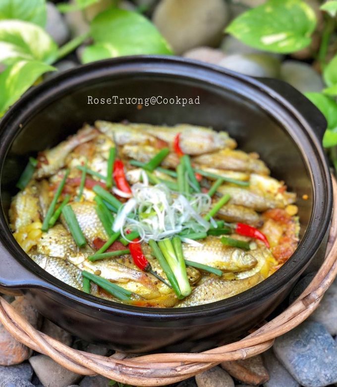 Hình của món Cá Trắng Kho Nghệ.