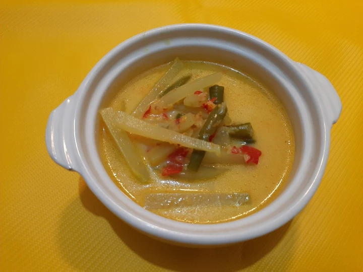 Easy Steps to Prepare Recipes Lodeh Labu Siam dan Kacang Panjang the Delicious Can Pamper Your Tongue.