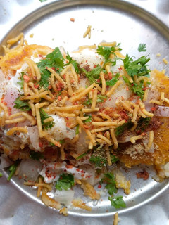 आलू की टिक्की(aloo ki tikki recipe in hindi) रेसिपी मुख्य फोटो