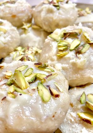 ઘારી(Ghari Recipe in Gujarati) રેસીપી મુખ્ય ફોટો