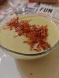 Gazpacho de melón con crujiente de jamón