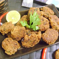 A picture of Semolina Egg Pakoras.