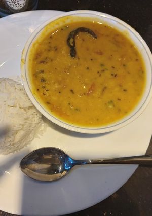 A picture of Tovar dal tadka.