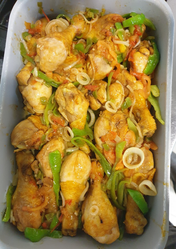 Una foto de Muslos de pollo al horno
